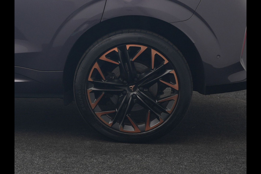 CUPRA Terramar 1.5 TSI e-Hybrid VZ Copper Edition PHEV 272pk DARK VOID METALLIC | Panodak | Head Up | Adaptive Cruise | 360 Camera | Lederen Sportstoelen Memory & Verwarmd | Sennheiser Premium Audio | Matrix LED | Sfeerverlichting | Stuur Verwarmd | Keyless | Blis |