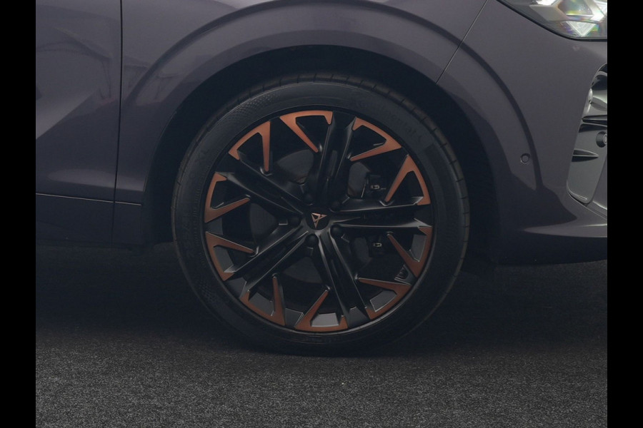 CUPRA Terramar 1.5 TSI e-Hybrid VZ Copper Edition PHEV 272pk DARK VOID METALLIC | Panodak | Head Up | Adaptive Cruise | 360 Camera | Lederen Sportstoelen Memory & Verwarmd | Sennheiser Premium Audio | Matrix LED | Sfeerverlichting | Stuur Verwarmd | Keyless | Blis |