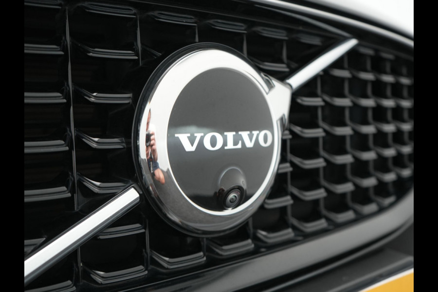 Volvo S90 T8 AWD Ultimate Dark 456pk PHEV LONG RANGE Dealer O.H | Four C Luchtvering | Schuifdak | Bowers & Wilkins | Adaptive Cruise | Head Up | 360 Camera | 20"L.M | Google Maps |