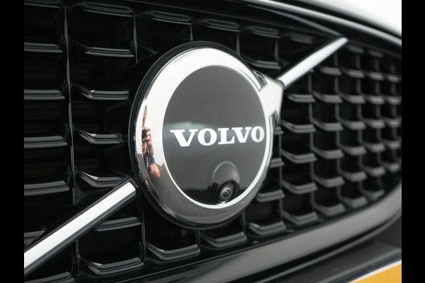 Volvo S90 T8 AWD Ultimate Dark 456pk PHEV LONG RANGE Dealer O.H | Four C Luchtvering | Schuifdak | Bowers & Wilkins | Adaptive Cruise | Head Up | 360 Camera | 20"L.M | Google Maps |