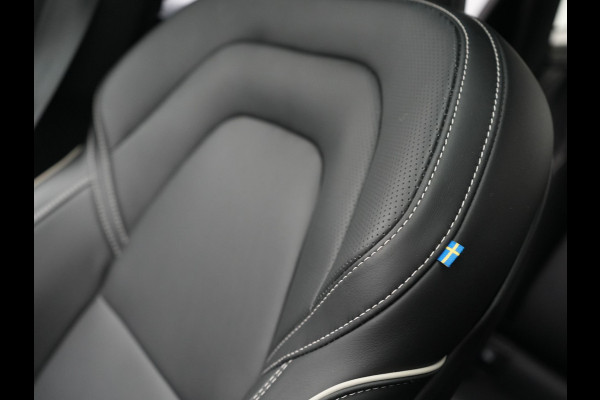 Volvo S90 T8 AWD Ultimate Dark 456pk PHEV LONG RANGE Dealer O.H | Four C Luchtvering | Schuifdak | Bowers & Wilkins | Adaptive Cruise | Head Up | 360 Camera | 20"L.M | Google Maps |