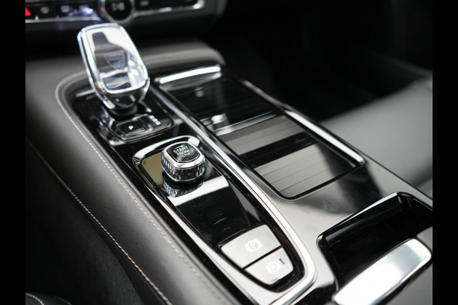 Volvo S90 T8 AWD Ultimate Dark 456pk PHEV LONG RANGE Dealer O.H | Four C Luchtvering | Schuifdak | Bowers & Wilkins | Adaptive Cruise | Head Up | 360 Camera | 20"L.M | Google Maps |