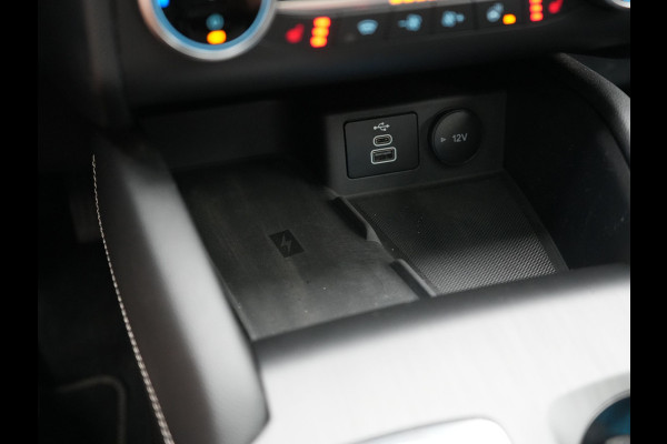 Ford Kuga 2.5 Vignale PHEV 225pk Dealer O.H | Panodak | Head Up | Bang & Olufsen | Adaptive Cruise | 360 Camera | Lederen Sportstoelen Memory & Verwarmd | BLIS | Keyless | Apple Carplay | Pilot Assist | Sfeerverlichting | Navigatie | Virtual | 18"L.M | Plug In Hybrid |