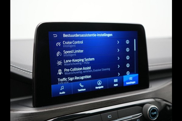 Ford Kuga 2.5 Vignale PHEV 225pk Dealer O.H | Panodak | Head Up | Bang & Olufsen | Adaptive Cruise | 360 Camera | Lederen Sportstoelen Memory & Verwarmd | BLIS | Keyless | Apple Carplay | Pilot Assist | Sfeerverlichting | Navigatie | Virtual | 18"L.M | Plug In Hybrid |