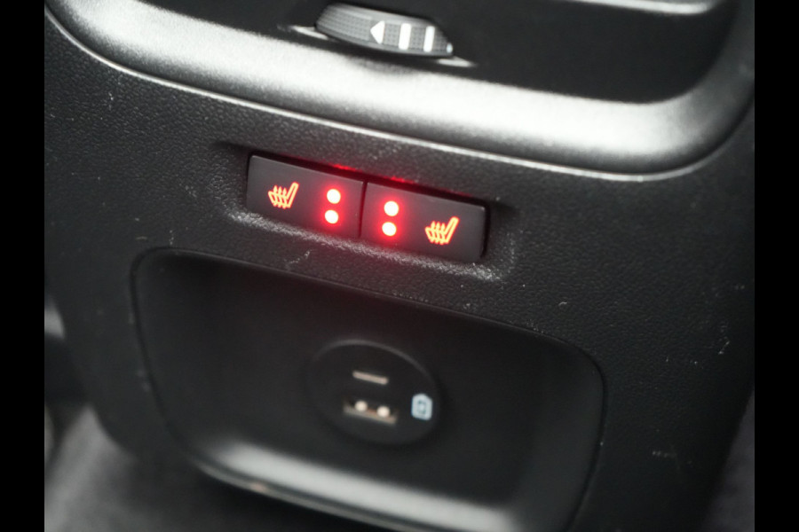 Ford Kuga 2.5 Vignale PHEV 225pk Dealer O.H | Trekhaak Af Fabriek | Panodak | Adaptive Cruise | 360 Camera | Bang & Olufsen | Head Up | Lederen Sportstoelen Memory & Verwarmd | Pilot Assist | Sfeerverlichting | Keyless | Apple Carplay  | Navigatie | Virtual | DAB | 18"L.M | Plug In Hybrid |