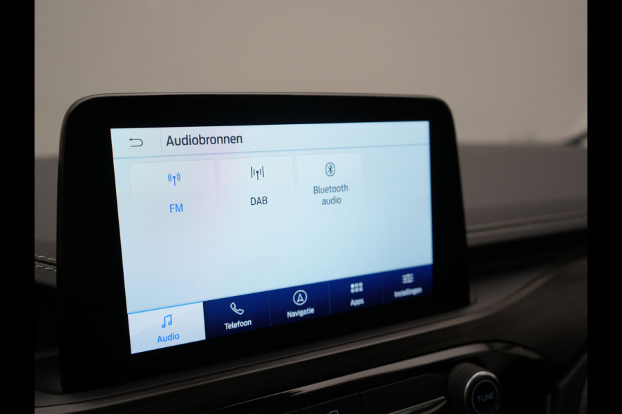 Ford Kuga 2.5 Vignale PHEV 225pk Dealer O.H | Trekhaak Af Fabriek | Panodak | Adaptive Cruise | 360 Camera | Bang & Olufsen | Head Up | Lederen Sportstoelen Memory & Verwarmd | Pilot Assist | Sfeerverlichting | Keyless | Apple Carplay  | Navigatie | Virtual | DAB | 18"L.M | Plug In Hybrid |