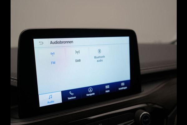 Ford Kuga 2.5 Vignale PHEV 225pk Dealer O.H | Trekhaak Af Fabriek | Panodak | Adaptive Cruise | 360 Camera | Bang & Olufsen | Head Up | Lederen Sportstoelen Memory & Verwarmd | Pilot Assist | Sfeerverlichting | Keyless | Apple Carplay  | Navigatie | Virtual | DAB | 18"L.M | Plug In Hybrid |