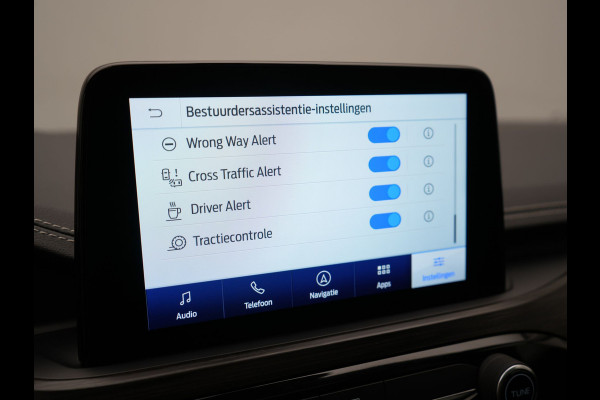 Ford Kuga 2.5 Vignale PHEV 225pk Dealer O.H | Trekhaak Af Fabriek | Panodak | Adaptive Cruise | 360 Camera | Bang & Olufsen | Head Up | Lederen Sportstoelen Memory & Verwarmd | Pilot Assist | Sfeerverlichting | Keyless | Apple Carplay  | Navigatie | Virtual | DAB | 18"L.M | Plug In Hybrid |