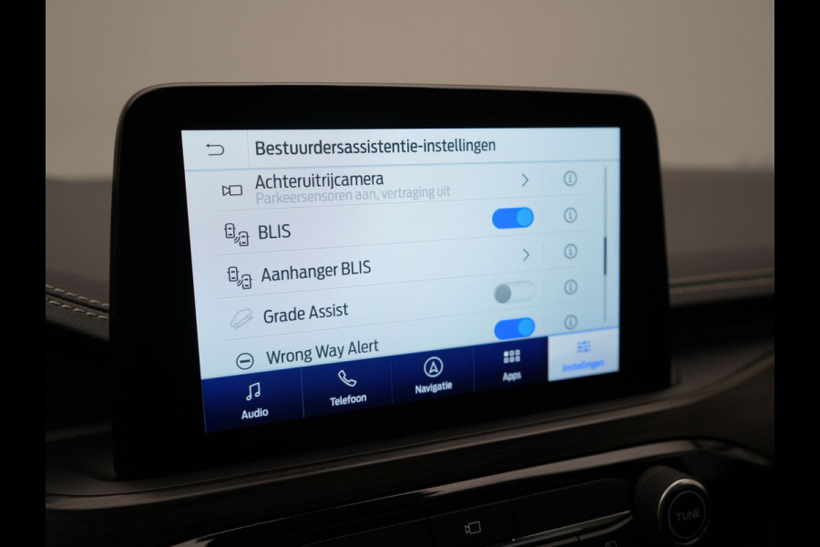 Ford Kuga 2.5 Vignale PHEV 225pk Dealer O.H | Trekhaak Af Fabriek | Panodak | Adaptive Cruise | 360 Camera | Bang & Olufsen | Head Up | Lederen Sportstoelen Memory & Verwarmd | Pilot Assist | Sfeerverlichting | Keyless | Apple Carplay  | Navigatie | Virtual | DAB | 18"L.M | Plug In Hybrid |