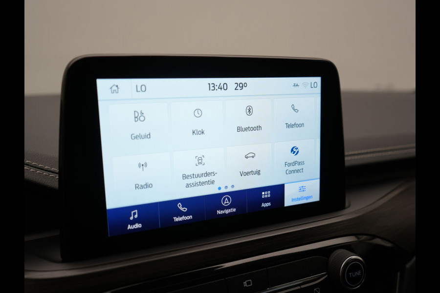 Ford Kuga 2.5 Vignale PHEV 225pk Dealer O.H | Trekhaak Af Fabriek | Panodak | Adaptive Cruise | 360 Camera | Bang & Olufsen | Head Up | Lederen Sportstoelen Memory & Verwarmd | Pilot Assist | Sfeerverlichting | Keyless | Apple Carplay  | Navigatie | Virtual | DAB | 18"L.M | Plug In Hybrid |