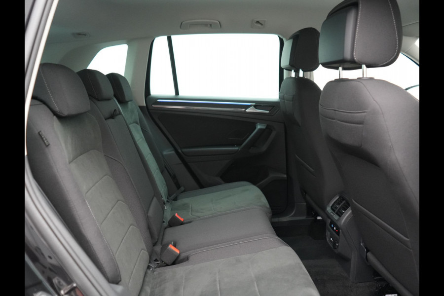 Volkswagen Tiguan 1.4 TSI eHybrid Elegance PHEV SOH 96.9% 245pk Dealer O.H | Adaptive Cruise | 360 Camera | Head Up | Stoelverwarming | IQ Light | Stuurverwarming | Apple Carplay | Travel Assist | Navigatie | Virtual | DAB | 18"L.M | Plug In Hybrid |