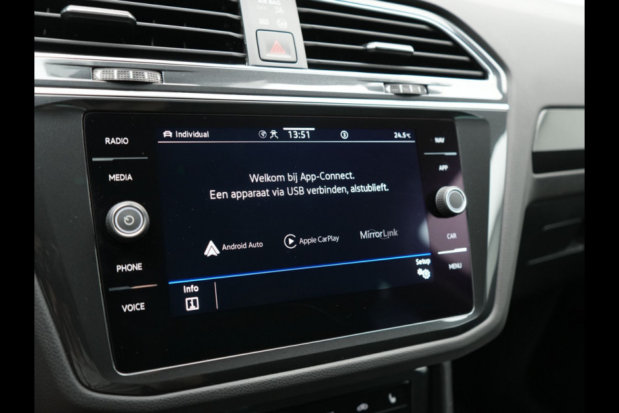 Volkswagen Tiguan 1.4 TSI eHybrid Elegance PHEV SOH 96.9% 245pk Dealer O.H | Adaptive Cruise | 360 Camera | Head Up | Stoelverwarming | IQ Light | Stuurverwarming | Apple Carplay | Travel Assist | Navigatie | Virtual | DAB | 18"L.M | Plug In Hybrid |