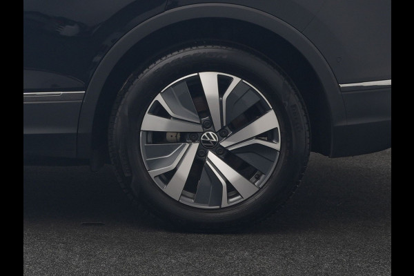 Volkswagen Tiguan 1.4 TSI eHybrid Elegance PHEV SOH 96.9% 245pk Dealer O.H | Adaptive Cruise | 360 Camera | Head Up | Stoelverwarming | IQ Light | Stuurverwarming | Apple Carplay | Travel Assist | Navigatie | Virtual | DAB | 18"L.M | Plug In Hybrid |