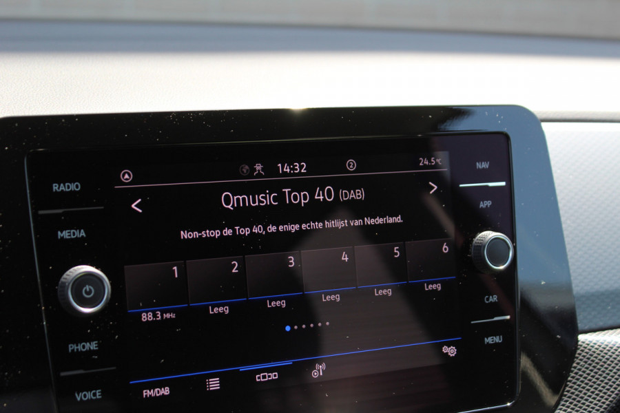 Volkswagen T-Cross 1.0 TSI Life Edition | Automaat | Parkeersensoren | Adaptieve Cruise Control