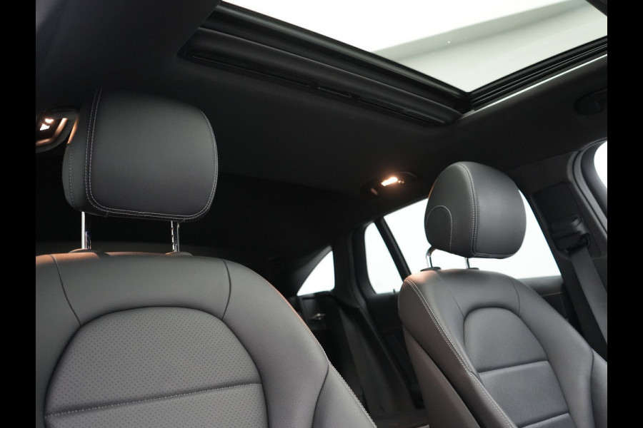 Mercedes-Benz EQC 400 4MATIC 85 kWh 408pk Dealer O.H SOH 96.1% | Panodak | Adaptive Cruise | 360 Camera | Lederen Sportstoelen Massage & Verwarmd | Multibeam LED | MBUX Widescreen Navi | Keyless | Sfeerverlichting | BLIS | Apple Carplay | Virtual | DAB | 19"L.M |