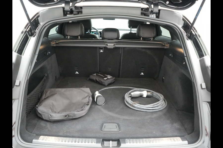 Mercedes-Benz EQC 400 4MATIC 85 kWh 408pk Dealer O.H SOH 96.1% | Panodak | Adaptive Cruise | 360 Camera | Lederen Sportstoelen Massage & Verwarmd | Multibeam LED | MBUX Widescreen Navi | Keyless | Sfeerverlichting | BLIS | Apple Carplay | Virtual | DAB | 19"L.M |