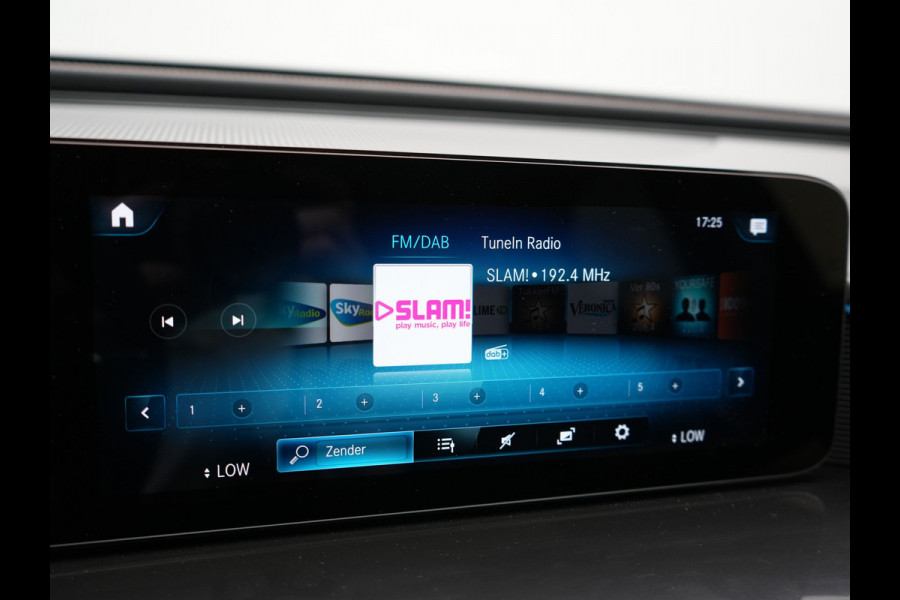 Mercedes-Benz EQC 400 4MATIC 85 kWh 408pk Dealer O.H SOH 96.1% | Panodak | Adaptive Cruise | 360 Camera | Lederen Sportstoelen Massage & Verwarmd | Multibeam LED | MBUX Widescreen Navi | Keyless | Sfeerverlichting | BLIS | Apple Carplay | Virtual | DAB | 19"L.M |