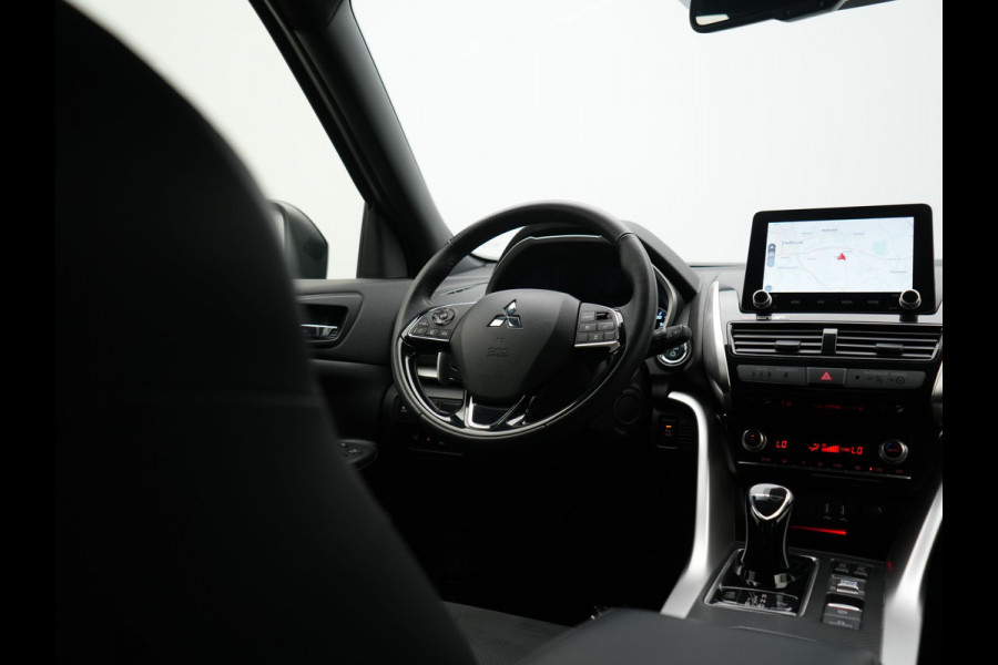 Mitsubishi Eclipse Cross 2.4 Black Edition PHEV 177pk Dealer O.H | 360 Camera | Adaptive Cruise | Alcantara Sportstoelen & Stuur Verwarmd | Keyless | Navigatie Via TomTom | 18" L.M | DAB | Plug In Hybrid |