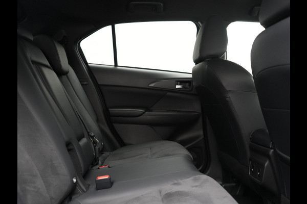 Mitsubishi Eclipse Cross 2.4 Black Edition PHEV 177pk Dealer O.H | 360 Camera | Adaptive Cruise | Alcantara Sportstoelen & Stuur Verwarmd | Keyless | Navigatie Via TomTom | 18" L.M | DAB | Plug In Hybrid |