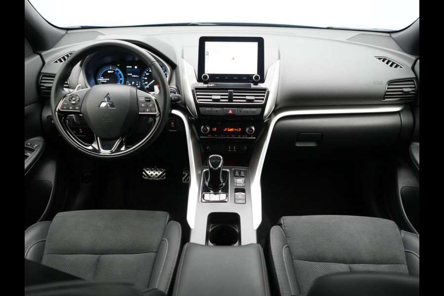 Mitsubishi Eclipse Cross 2.4 Black Edition PHEV 177pk Dealer O.H | 360 Camera | Adaptive Cruise | Alcantara Sportstoelen & Stuur Verwarmd | Keyless | Navigatie Via TomTom | 18" L.M | DAB | Plug In Hybrid |