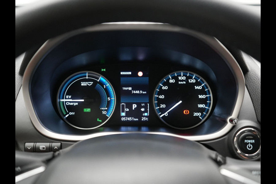 Mitsubishi Eclipse Cross 2.4 Black Edition PHEV 177pk Dealer O.H | 360 Camera | Adaptive Cruise | Alcantara Sportstoelen & Stuur Verwarmd | Keyless | Navigatie Via TomTom | 18" L.M | DAB | Plug In Hybrid |