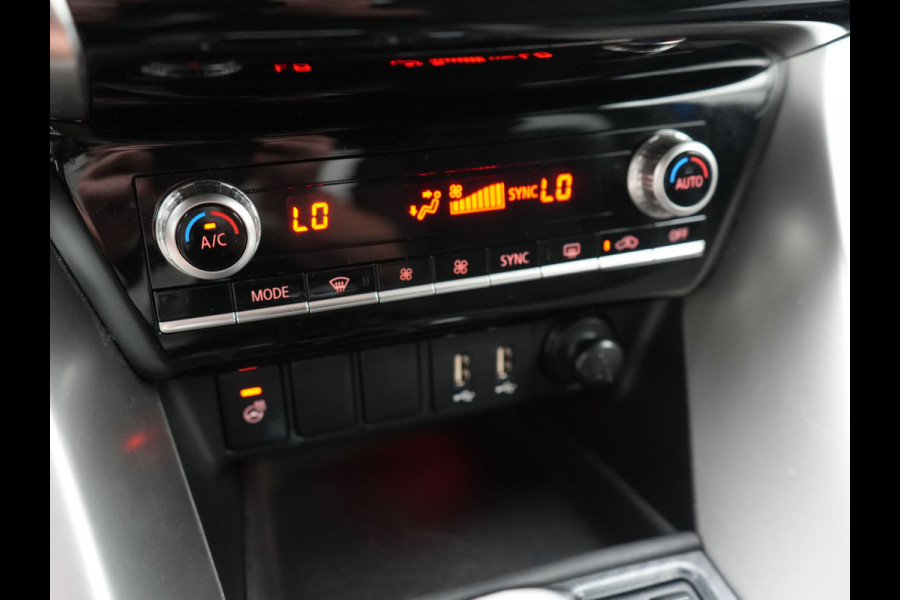 Mitsubishi Eclipse Cross 2.4 Black Edition PHEV 177pk Dealer O.H | 360 Camera | Adaptive Cruise | Alcantara Sportstoelen & Stuur Verwarmd | Keyless | Navigatie Via TomTom | 18" L.M | DAB | Plug In Hybrid |
