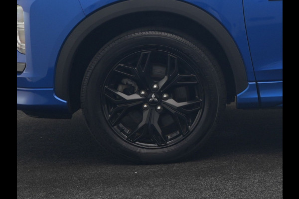 Mitsubishi Eclipse Cross 2.4 Black Edition PHEV 177pk Dealer O.H | 360 Camera | Adaptive Cruise | Alcantara Sportstoelen & Stuur Verwarmd | Keyless | Navigatie Via TomTom | 18" L.M | DAB | Plug In Hybrid |