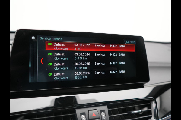 BMW X1 xDrive25e M Sport PHEV 221pk Dealer O.H. | Trekhaak Afn. | Panodak | Head Up | Adaptive Cruise | Camera | Lederen Sportstoelen Memory & Verwarmd | Keyless | Sfeerverlichting | Navigatie | DAB | Plug In Hybrid |