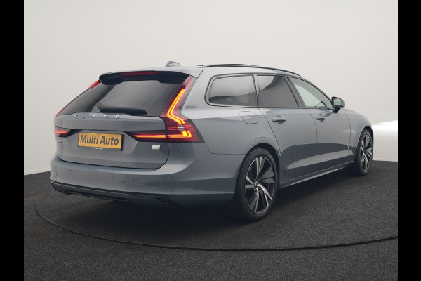 Volvo V90 T6 AWD Plus Dark LONG RANGE PHEV 350pk Dealer O.H. | Trekhaak Af Fabriek | Panodak | Adaptive Cruise | Camera | Harman / Kardon | Lederen Comfortzetels Memory & Ventilatie | Keyless | Blis | Stoelen & Stuur Verwarmd | Apple Carplay | Google | Plug In Hybrid |