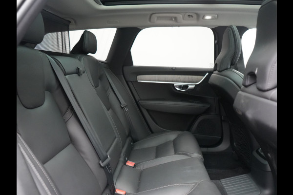 Volvo V90 T6 AWD Plus Dark LONG RANGE PHEV 350pk Dealer O.H. | Trekhaak Af Fabriek | Panodak | Adaptive Cruise | Camera | Harman / Kardon | Lederen Comfortzetels Memory & Ventilatie | Keyless | Blis | Stoelen & Stuur Verwarmd | Apple Carplay | Google | Plug In Hybrid |