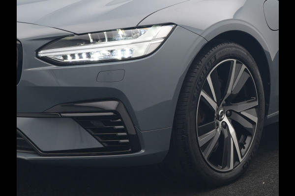 Volvo V90 T6 AWD Plus Dark LONG RANGE PHEV 350pk Dealer O.H. | Trekhaak Af Fabriek | Panodak | Adaptive Cruise | Camera | Harman / Kardon | Lederen Comfortzetels Memory & Ventilatie | Keyless | Blis | Stoelen & Stuur Verwarmd | Apple Carplay | Google | Plug In Hybrid |