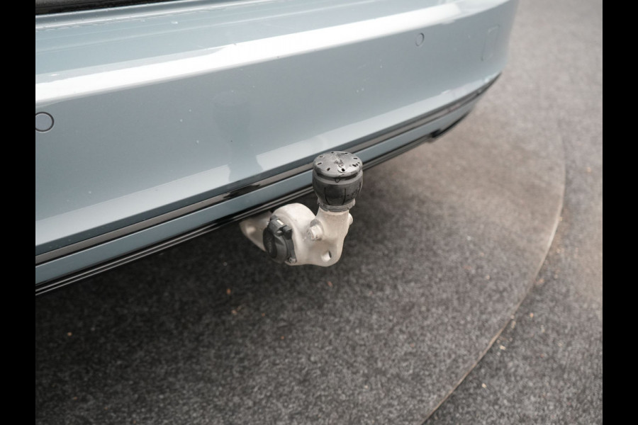 Volvo V90 T6 AWD Plus Dark LONG RANGE PHEV 350pk Dealer O.H. | Trekhaak Af Fabriek | Panodak | Adaptive Cruise | Camera | Harman / Kardon | Lederen Comfortzetels Memory & Ventilatie | Keyless | Blis | Stoelen & Stuur Verwarmd | Apple Carplay | Google | Plug In Hybrid |