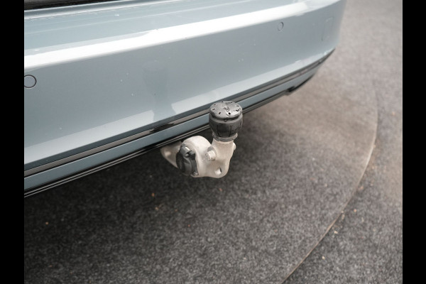 Volvo V90 T6 AWD Plus Dark LONG RANGE PHEV 350pk Dealer O.H. | Trekhaak Af Fabriek | Panodak | Adaptive Cruise | Camera | Harman / Kardon | Lederen Comfortzetels Memory & Ventilatie | Keyless | Blis | Stoelen & Stuur Verwarmd | Apple Carplay | Google | Plug In Hybrid |