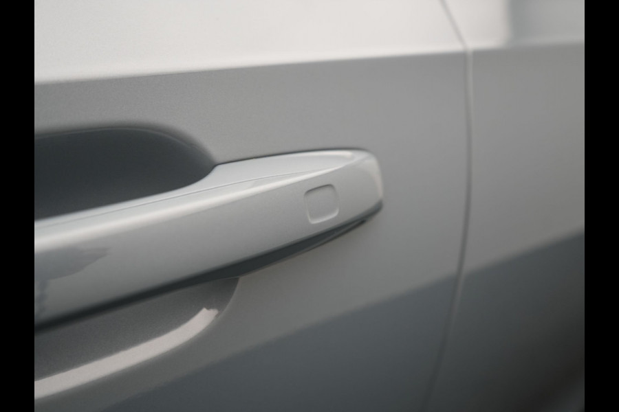 Volvo V90 T6 AWD Plus Dark LONG RANGE PHEV 350pk Dealer O.H. | Trekhaak Af Fabriek | Panodak | Adaptive Cruise | Camera | Harman / Kardon | Lederen Comfortzetels Memory & Ventilatie | Keyless | Blis | Stoelen & Stuur Verwarmd | Apple Carplay | Google | Plug In Hybrid |