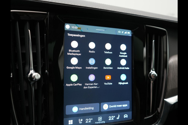 Volvo V90 T6 AWD Plus Dark LONG RANGE PHEV 350pk Dealer O.H. | Trekhaak Af Fabriek | Panodak | Adaptive Cruise | Camera | Harman / Kardon | Lederen Comfortzetels Memory & Ventilatie | Keyless | Blis | Stoelen & Stuur Verwarmd | Apple Carplay | Google | Plug In Hybrid |