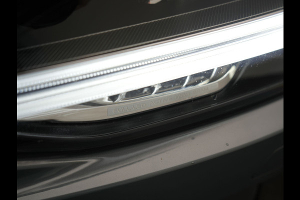 Volvo V90 T6 AWD Plus Dark LONG RANGE PHEV 350pk Dealer O.H. | Trekhaak Af Fabriek | Panodak | Adaptive Cruise | Camera | Harman / Kardon | Lederen Comfortzetels Memory & Ventilatie | Keyless | Blis | Stoelen & Stuur Verwarmd | Apple Carplay | Google | Plug In Hybrid |