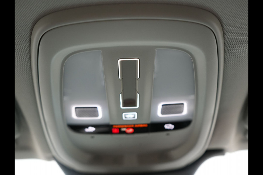 Volvo V90 T6 AWD Plus Dark LONG RANGE PHEV 350pk Dealer O.H. | Trekhaak Af Fabriek | Panodak | Adaptive Cruise | Camera | Harman / Kardon | Lederen Comfortzetels Memory & Ventilatie | Keyless | Blis | Stoelen & Stuur Verwarmd | Apple Carplay | Google | Plug In Hybrid |