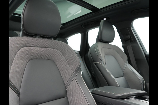 Volvo XC60 T8 AWD Plus Dark LONG RANGE PHEV 455pk Dealer O.H. | Trekhaak Af Fabriek | Panodak | Lederen Sportstoelen Memory & Verwarmd | Stuur Verwarmd | Keyless | Apple Carplay | Google Assistent | DAB | 20"L.M | Cruise Control | Plug In Hybrid |