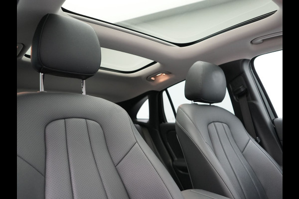 Mercedes-Benz EQA 350 4MATIC Luxury Line 69,7 kWh 292pk Dealer O.H. | Panodak | Adaptive Cruise | Camera | Lederen Sportstoelen Ventilatie & Verwarmd | Dashcam Af Fabriek | Sfeerverlichting | Keyless | Blis | Navigatie | DAB | 20"L.M |