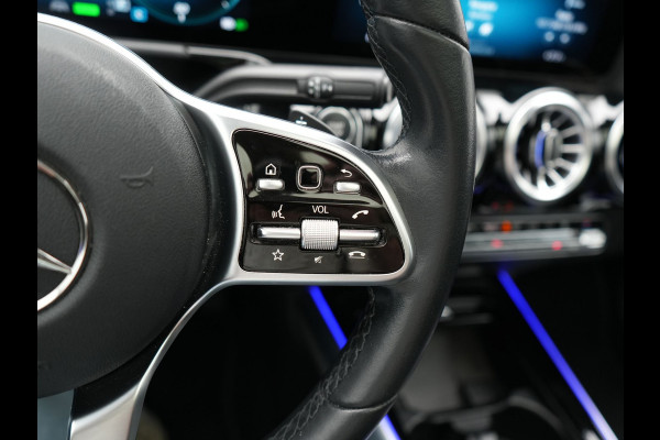 Mercedes-Benz EQA 350 4MATIC Luxury Line 69,7 kWh 292pk Dealer O.H. | Panodak | Adaptive Cruise | Camera | Lederen Sportstoelen Ventilatie & Verwarmd | Dashcam Af Fabriek | Sfeerverlichting | Keyless | Blis | Navigatie | DAB | 20"L.M |