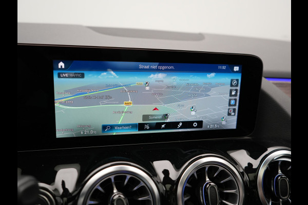 Mercedes-Benz EQA 350 4MATIC Luxury Line 69,7 kWh 292pk Dealer O.H. | Panodak | Adaptive Cruise | Camera | Lederen Sportstoelen Ventilatie & Verwarmd | Dashcam Af Fabriek | Sfeerverlichting | Keyless | Blis | Navigatie | DAB | 20"L.M |