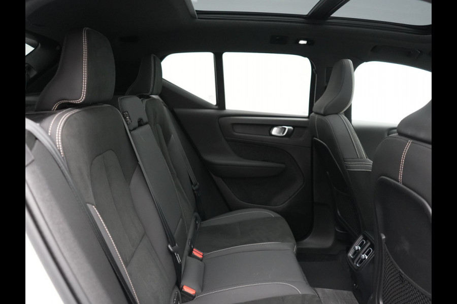 Volvo XC40 Recharge Ultimate 69 kWh 231pk Dealer O.H. | Trekhaak Af Fabriek | Panodak | Warmtepomp | Adaptive Cruise | 360 Camera | Harman / Kardon | Sportstoelen Memory & Verwarmd | Keyless | Blis | Apple Carplay | Google | Stuur Verwarmd |