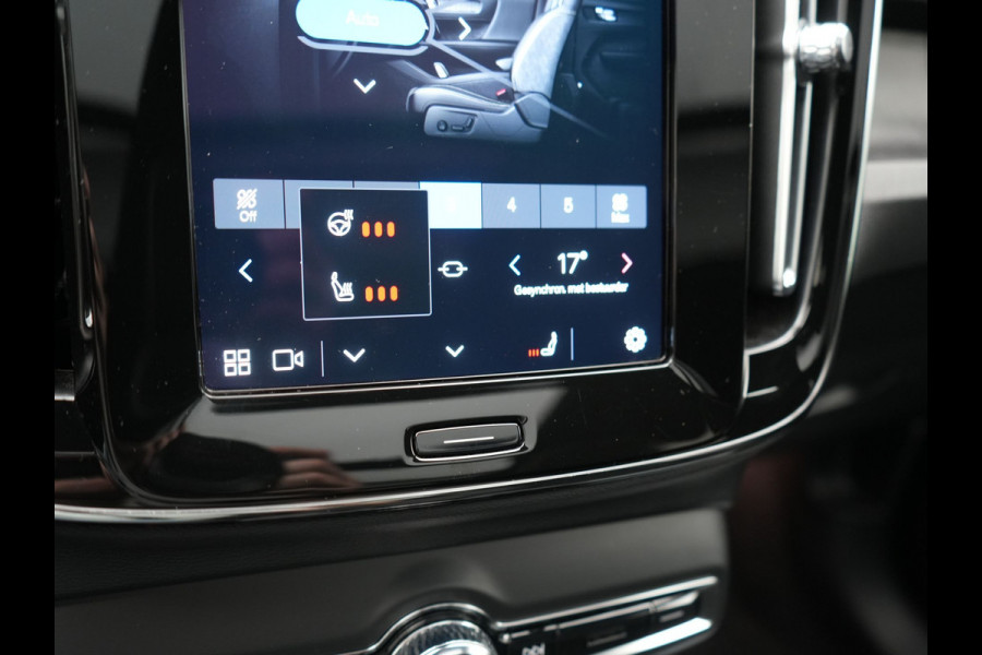 Volvo XC40 Recharge Ultimate 69 kWh 231pk Dealer O.H. | Trekhaak Af Fabriek | Panodak | Warmtepomp | Adaptive Cruise | 360 Camera | Harman / Kardon | Sportstoelen Memory & Verwarmd | Keyless | Blis | Apple Carplay | Google | Stuur Verwarmd |