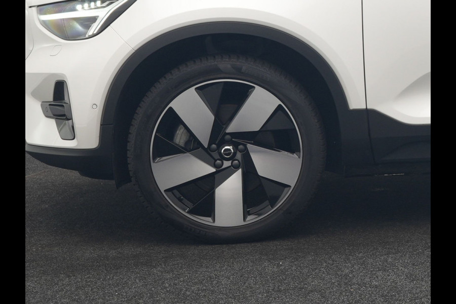 Volvo XC40 Recharge Ultimate 69 kWh 231pk Dealer O.H. | Trekhaak Af Fabriek | Panodak | Warmtepomp | Adaptive Cruise | 360 Camera | Harman / Kardon | Sportstoelen Memory & Verwarmd | Keyless | Blis | Apple Carplay | Google | Stuur Verwarmd |