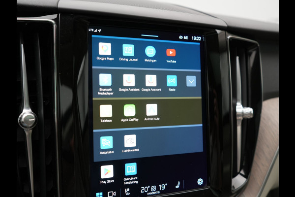 Volvo XC60 T6 AWD Plus Bright LONG RANGE PHEV 350pk Dealer O.H. | Panodak | Adaptive Cruise | Camera | Lederen Sportstoelen Memory & Verwarmd | Blis | Keyless | Apple Carplay | Stuur Verwarmd | Google Assistent | Plug In Hybrid |