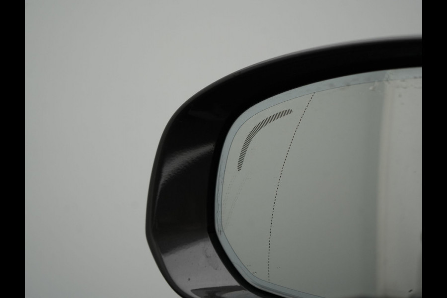 Volvo XC60 T6 AWD Plus Bright LONG RANGE PHEV 350pk Dealer O.H. | Panodak | Adaptive Cruise | Camera | Lederen Sportstoelen Memory & Verwarmd | Blis | Keyless | Apple Carplay | Stuur Verwarmd | Google Assistent | Plug In Hybrid |
