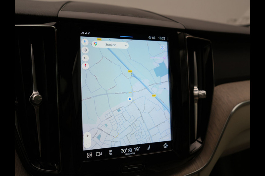 Volvo XC60 T6 AWD Plus Bright LONG RANGE PHEV 350pk Dealer O.H. | Panodak | Adaptive Cruise | Camera | Lederen Sportstoelen Memory & Verwarmd | Blis | Keyless | Apple Carplay | Stuur Verwarmd | Google Assistent | Plug In Hybrid |