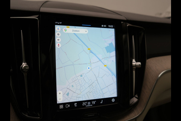 Volvo XC60 T6 AWD Plus Bright LONG RANGE PHEV 350pk Dealer O.H. | Panodak | Adaptive Cruise | Camera | Lederen Sportstoelen Memory & Verwarmd | Blis | Keyless | Apple Carplay | Stuur Verwarmd | Google Assistent | Plug In Hybrid |