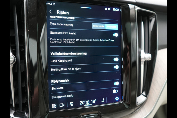 Volvo XC60 T6 AWD Plus Bright LONG RANGE PHEV 350pk Dealer O.H. | Panodak | Adaptive Cruise | Camera | Lederen Sportstoelen Memory & Verwarmd | Blis | Keyless | Apple Carplay | Stuur Verwarmd | Google Assistent | Plug In Hybrid |