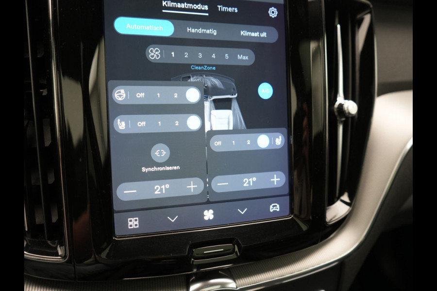 Volvo XC60 T6 AWD R-Design LONG RANGE PHEV 350pk Dealer O.H. | Trekhaak Af Fabriek | Panodak | Adaptive Cruise | Camera | Harman / Kardon | Lederen Sportstoelen Memory & Verwarmd | Keyless | Stuur Verwarmd | Apple Carplay | Google Assistent | DAB | Plug In Hybrid |